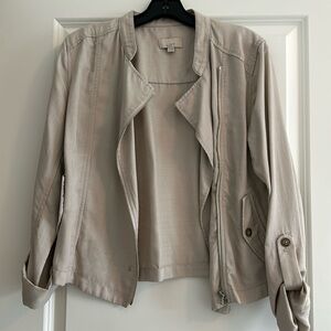 Loft utility jacket size small. Great condition.